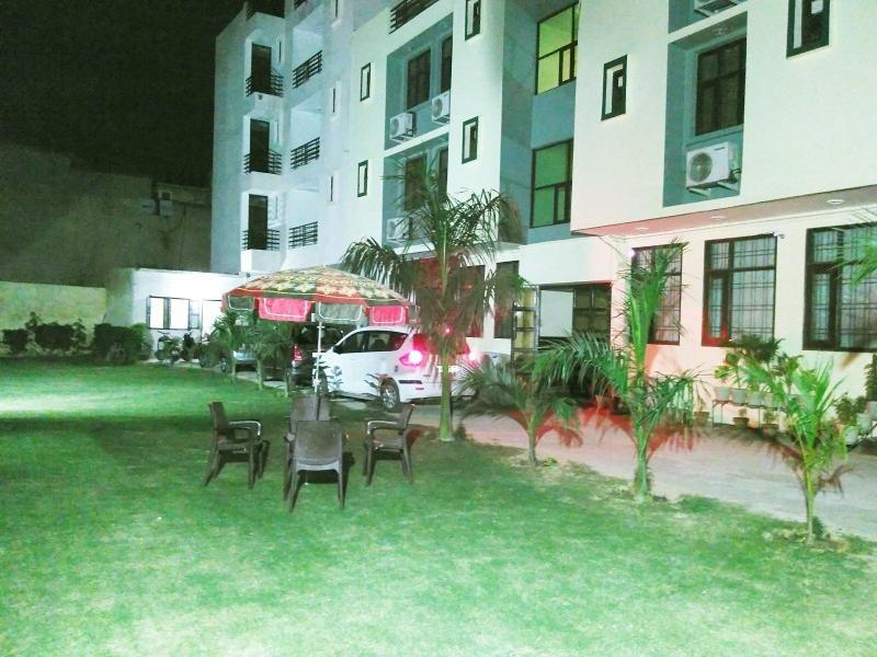 Hotel Olive & Blue - Govt Approved Hotel Near Delhi Airport Nova Deli Exterior foto